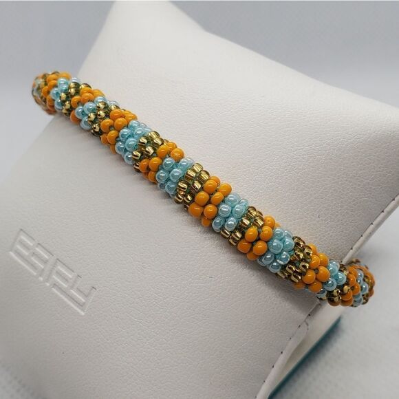 NWT Wings Orange & Blue Beaded Bracelet - Picture 3 of 5
